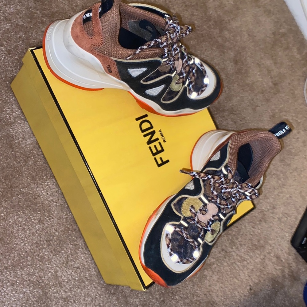 Fendi sneakers size 7